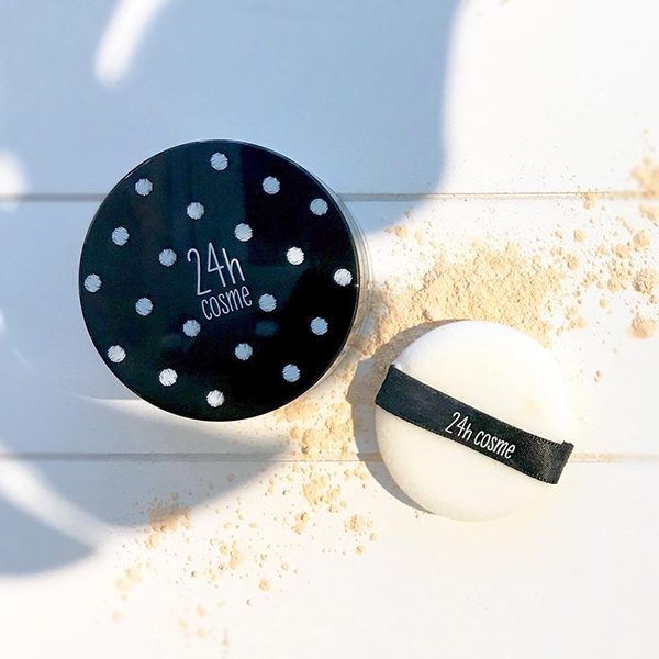 24 ミネラルトーンアップパウダー